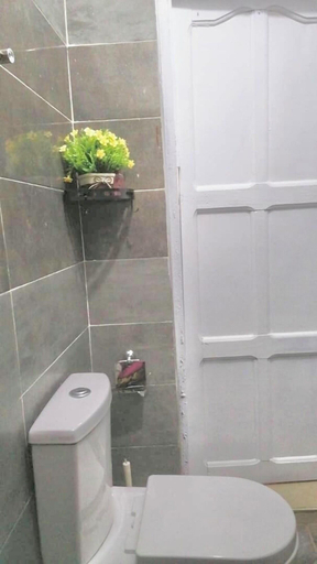 Bathroom 2, La Casa Maite, Ga West