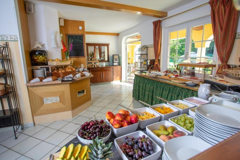 Food & Drinks 5, Landhotel Waldmv Hle, Vöcklabruck