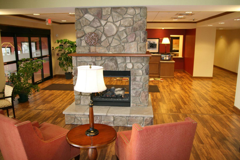 Public Area 2, HAMPTON INN & SUITES WARREN, Warren