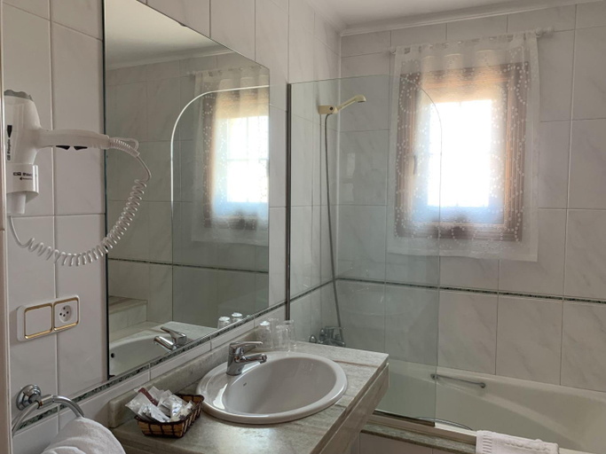 Bathroom 5, Nueva Colina, Pontevedra
