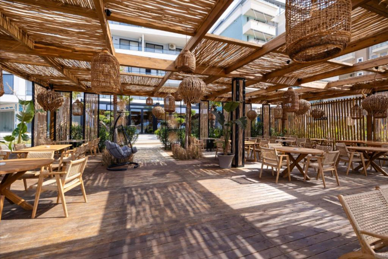 Beach, Sea & Sand Hotel, Vlorës