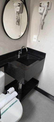 Bathroom 3, Vila Dona Gloria, Guarujá
