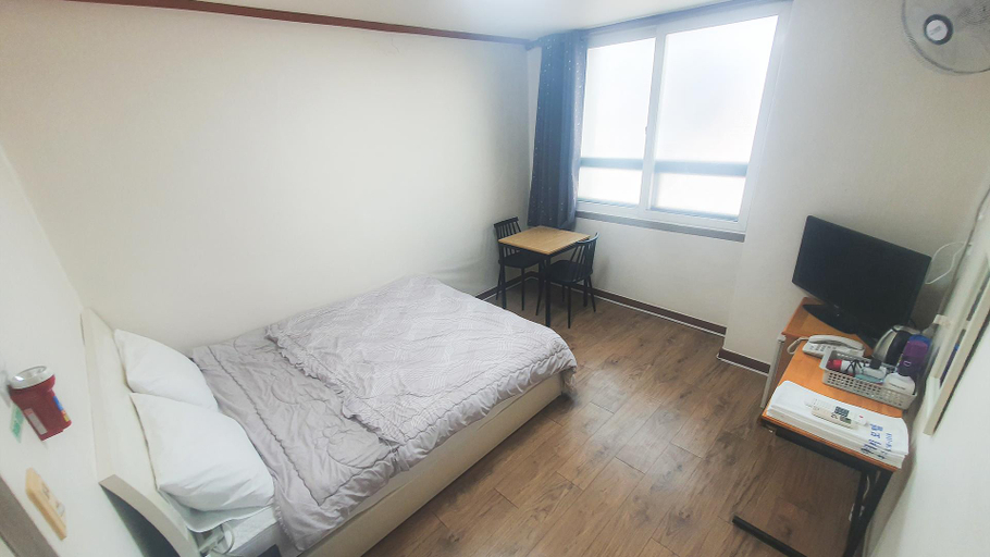 Bedroom 4, Sokcho Two Wheels Motel, Sokcho