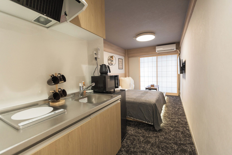 Room 2, b&Kuromon2, Osaka