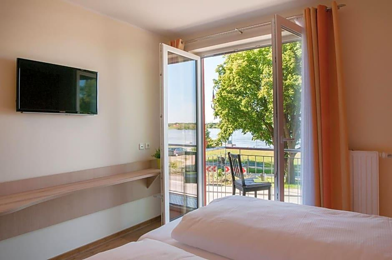 Bedroom 1, Hotel Elbblick, Herzogtum Lauenburg