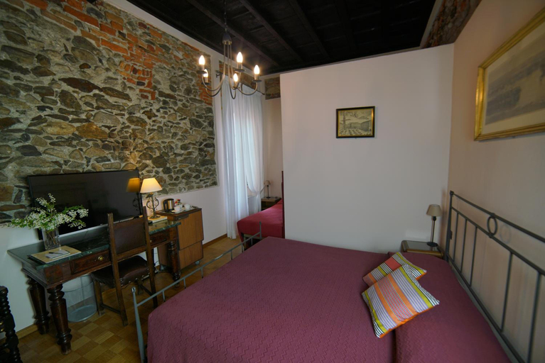 Bedroom 2, Hotel Sole, Novara