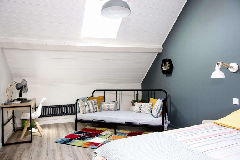 Room 3, Une Odeur De Tilleul, Loire