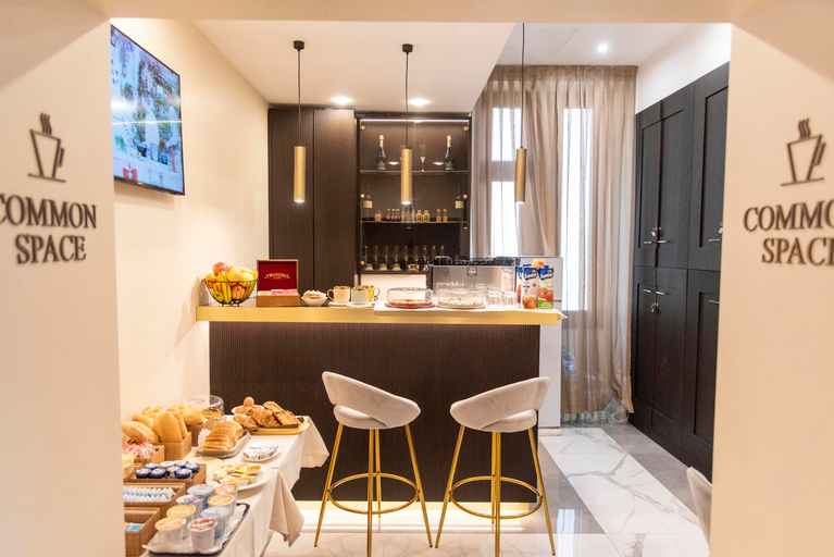 Food & Drinks 5, Adelaide Suite Dreams, Rome