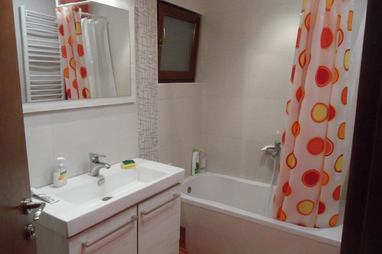 Bathroom 5, Hostel Oasis, Belgrade