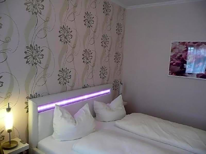 Bedroom 1, H5 Hotel Bremen, Bremen