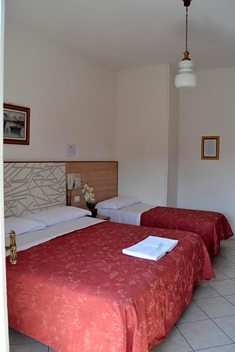 Bedroom 4, Hotel Zenith, Ravenna
