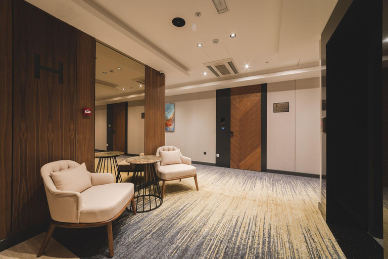 Public Area 3, BRISTOL HOTEL