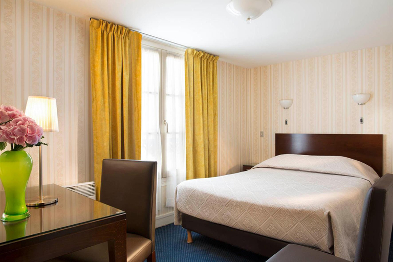 Bedroom 1, Hotel Du Printemps, Paris