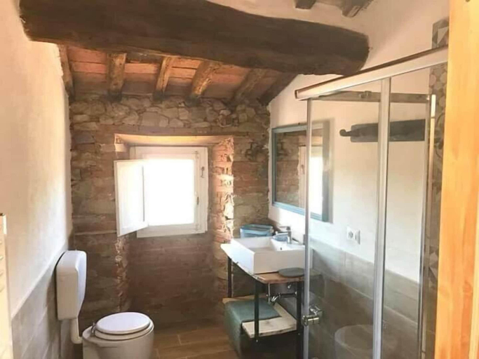 Bathroom 3, Alcavour21, Livorno