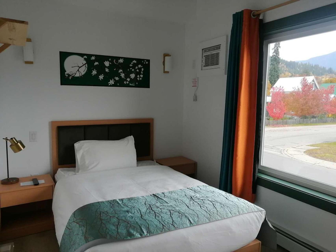 Bedroom 3, Alpine Inn & Suites, Columbia-Shuswap