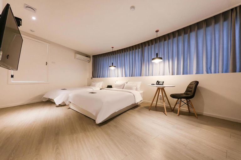 Bedroom 3, Cheonan One Plus, Cheonan