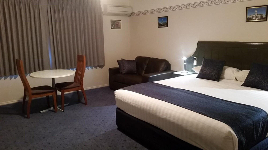 Bedroom 5, Ararat Southern Cross Motor Inn, Ararat