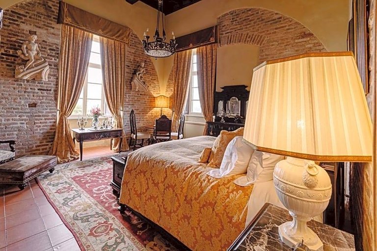 Bedroom 4, Castello Di Casalborgone, Torino