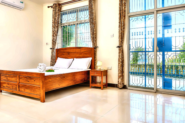 Room 2, Beachfront Apartment, Terrace Onto Sand Uroa Zanzibar, Kati