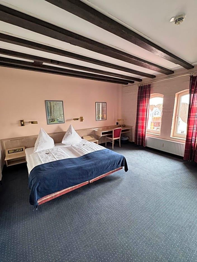 Room 4, Hotel Zur Mv Hle, Stade