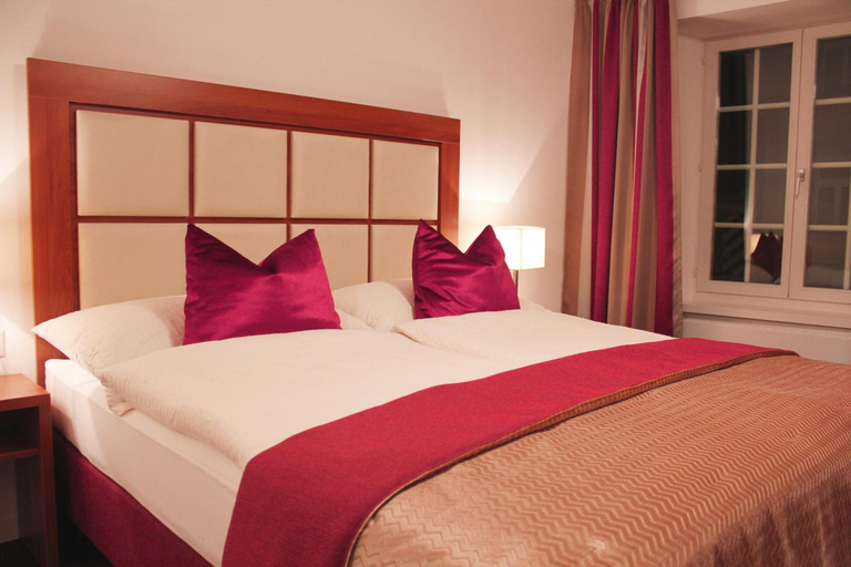 Bedroom 4, Hotel Zur Post, Zurzach