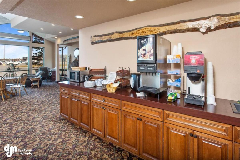 Food & Drinks 5, Kenai Airport Hotel, Kenai Peninsula