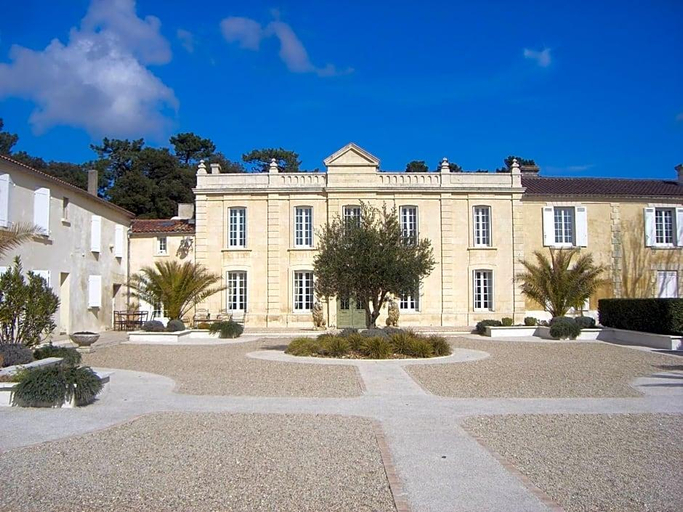 Lobby 3, Domaine De Saint Palais, Charente-Maritime