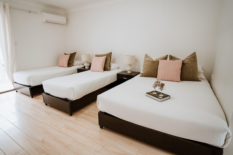 Bedroom 3, The Lodge Jamberoo, Kiama