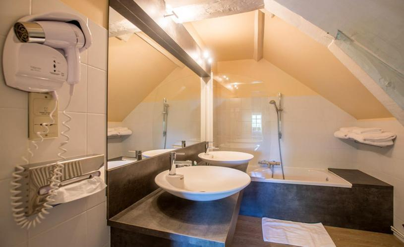 Bathroom, Auberge Le Relais, Aisne