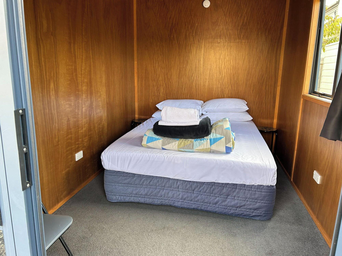 Room 2, Hampshire Holiday Parks Wanaka, Queenstown-Lakes