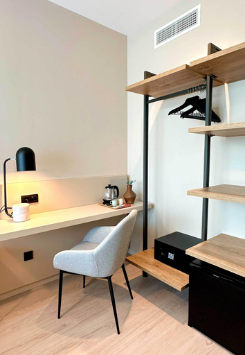 Bedroom 2, HQ Arena Hotel, Valencia