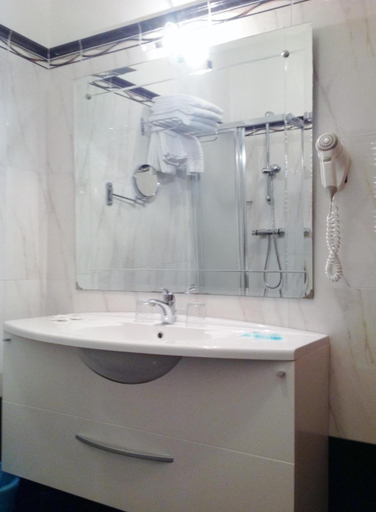 Bathroom 3, Hotel Ai Sette Nani, Trieste