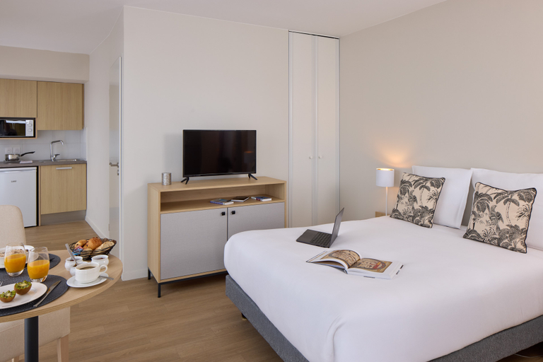 Room 5, Quality Aparthotel Bordeaux Saint-Jean, Gironde