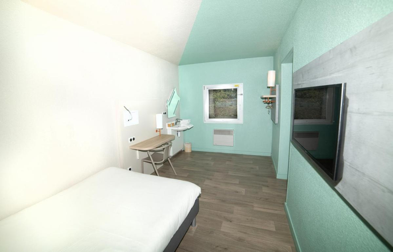 Bedroom 3, Accueil Hotel Besançon, Doubs