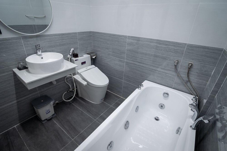 Bathroom 4, Dieu Thong Hotel, Đà Lạt