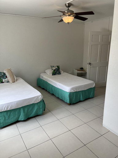 Room 4, El Retreat Guest House