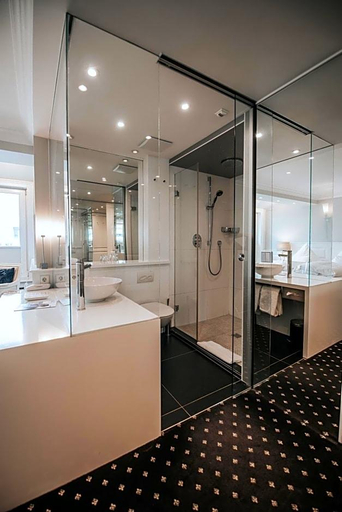 Bathroom 4, Boutique Hotel Am Rathaus Reblaus, Ulm