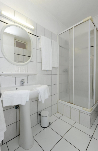 Bathroom 3, Il Piccolo Mondo, Luxembourg