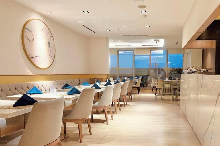 Dining 3, Gold Coast PIK Apartments by HostJess, Jakarta Utara
