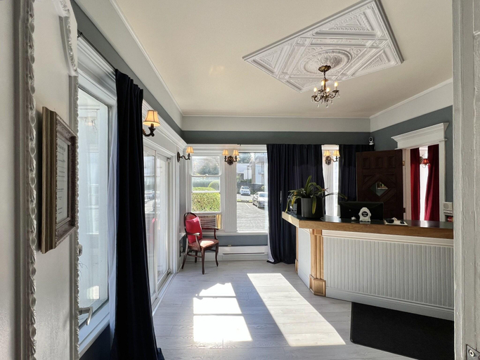 Public Area 2, Le Chateau du Lac, Memphrémagog