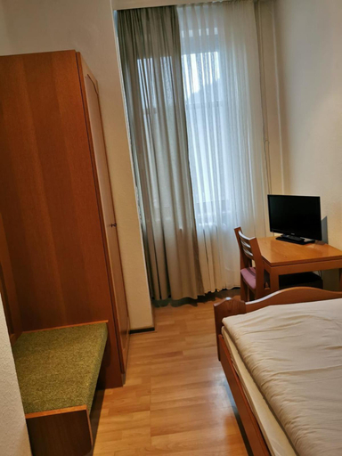 Bedroom 3, Gasthaus Zur Krone, Rastatt