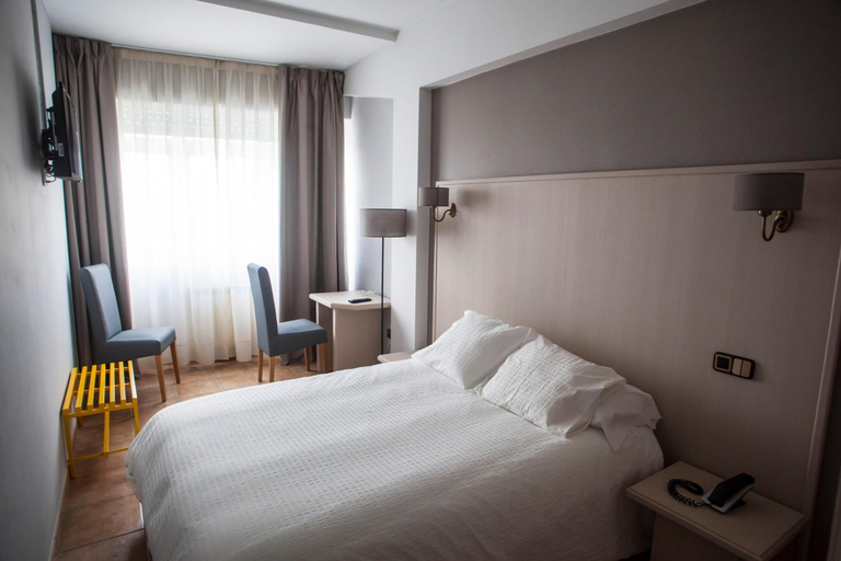 Bedroom 3, Hotel Brial, A Coruña