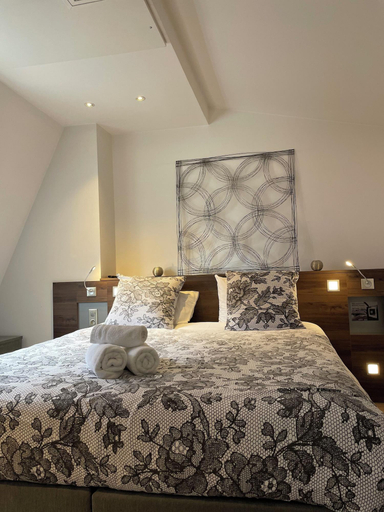 Room 3, The Originals City, Hôtel Quai 33, Saint-Etienne, Loire