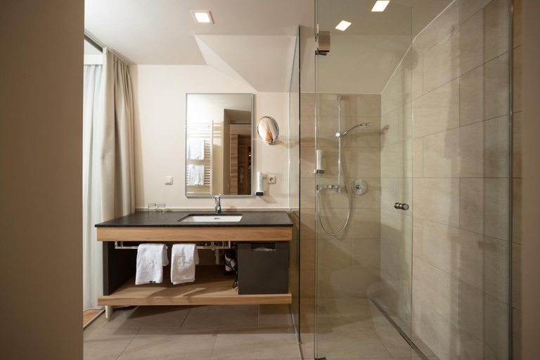 Bathroom 4, Hotel Restaurant Allmer, Weiz