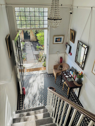 Public Area 2, Central Victorian House, London