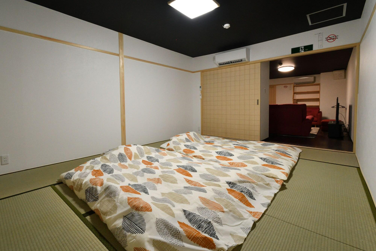 Room 2, Machi De Kurasu Tengachaya-3, Osaka