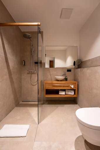 Bathroom 4, Aparthotel Nah Dran, Dingolfing-Landau
