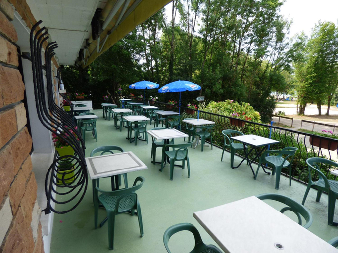 Food & Drinks 4, Hotel Restaurant La Chaumiere Du Lac, Jura