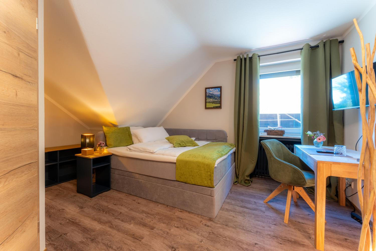 Bedroom 3, Gasthof Neuhaus, Gifhorn