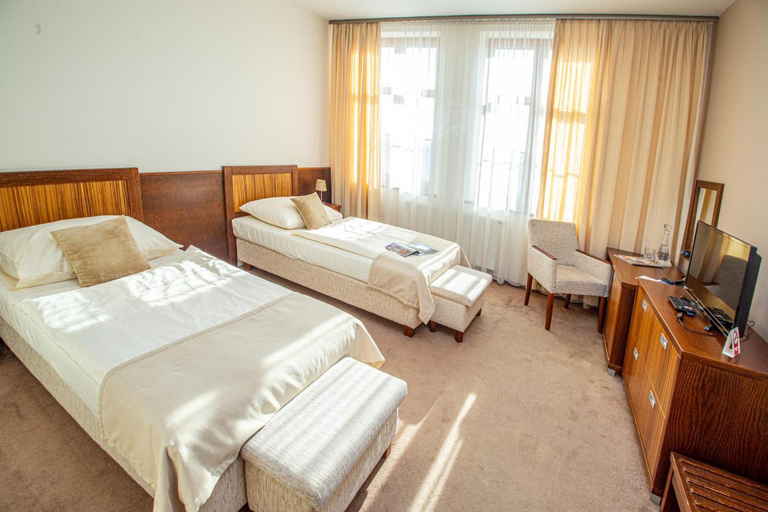 Bedroom 2, Hotel Academic, Zvolen